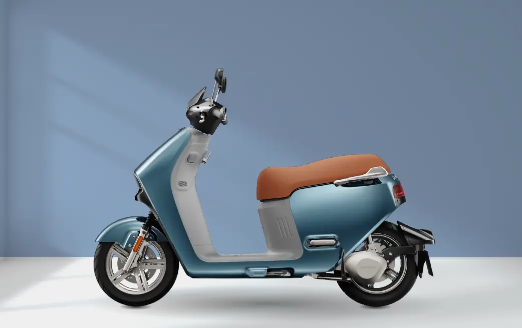 Scooter in Blueshark Blue